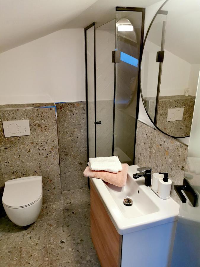 Rainbow Apartment, Копер Екстериор снимка