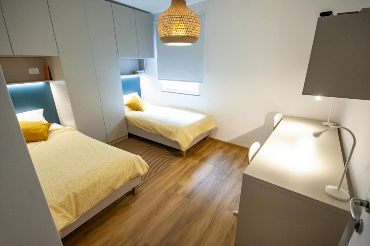 Rainbow Apartment, Копер Екстериор снимка