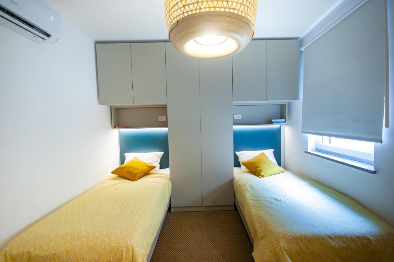 Rainbow Apartment, Копер Екстериор снимка