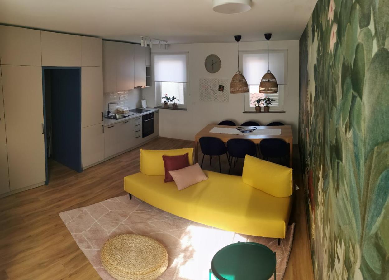 Rainbow Apartment, Копер Екстериор снимка