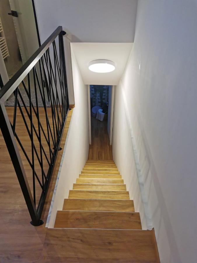 Rainbow Apartment, Копер Екстериор снимка